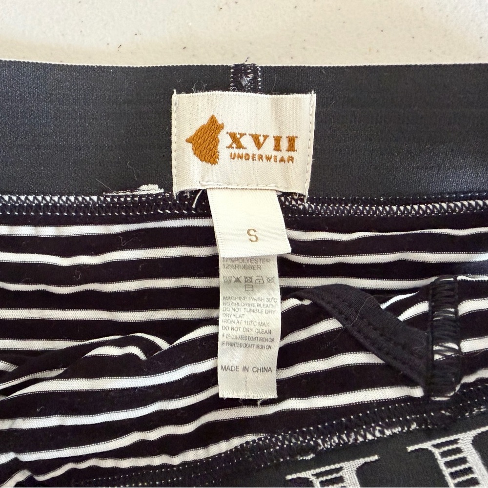 Men's Black and White Striped Briefs - Picture 5 of 5
